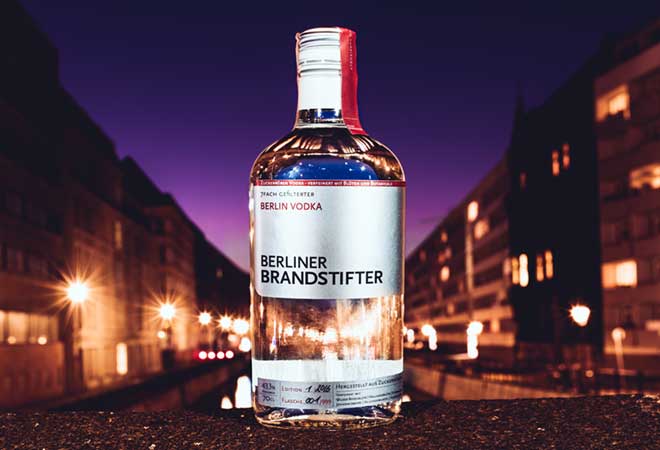 Berliner Brandstifter präsentiert Vodka aus Zuckerrüben